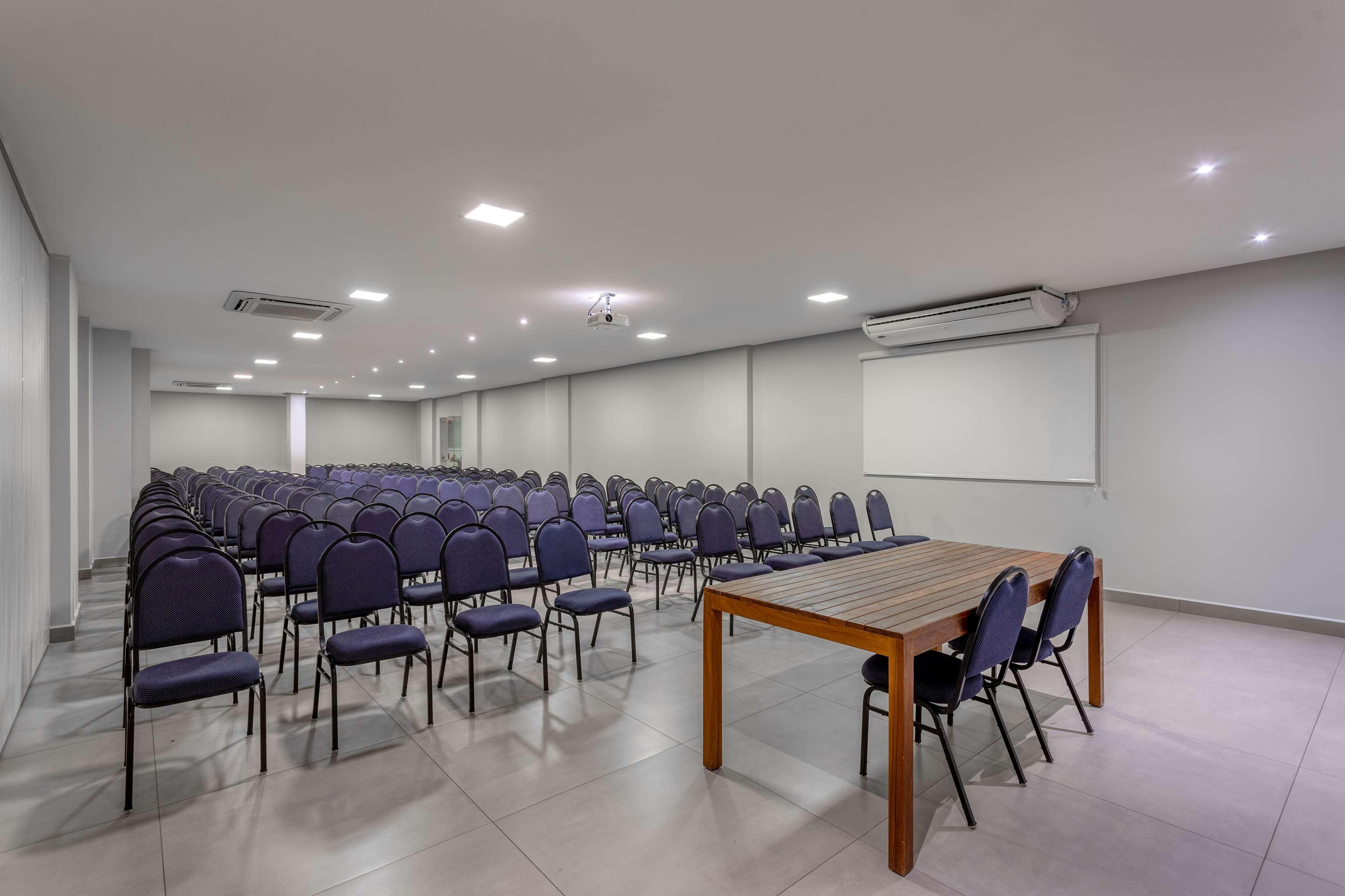 Wyndham Olimpia Royal Hotels Luaran gambar Meeting room