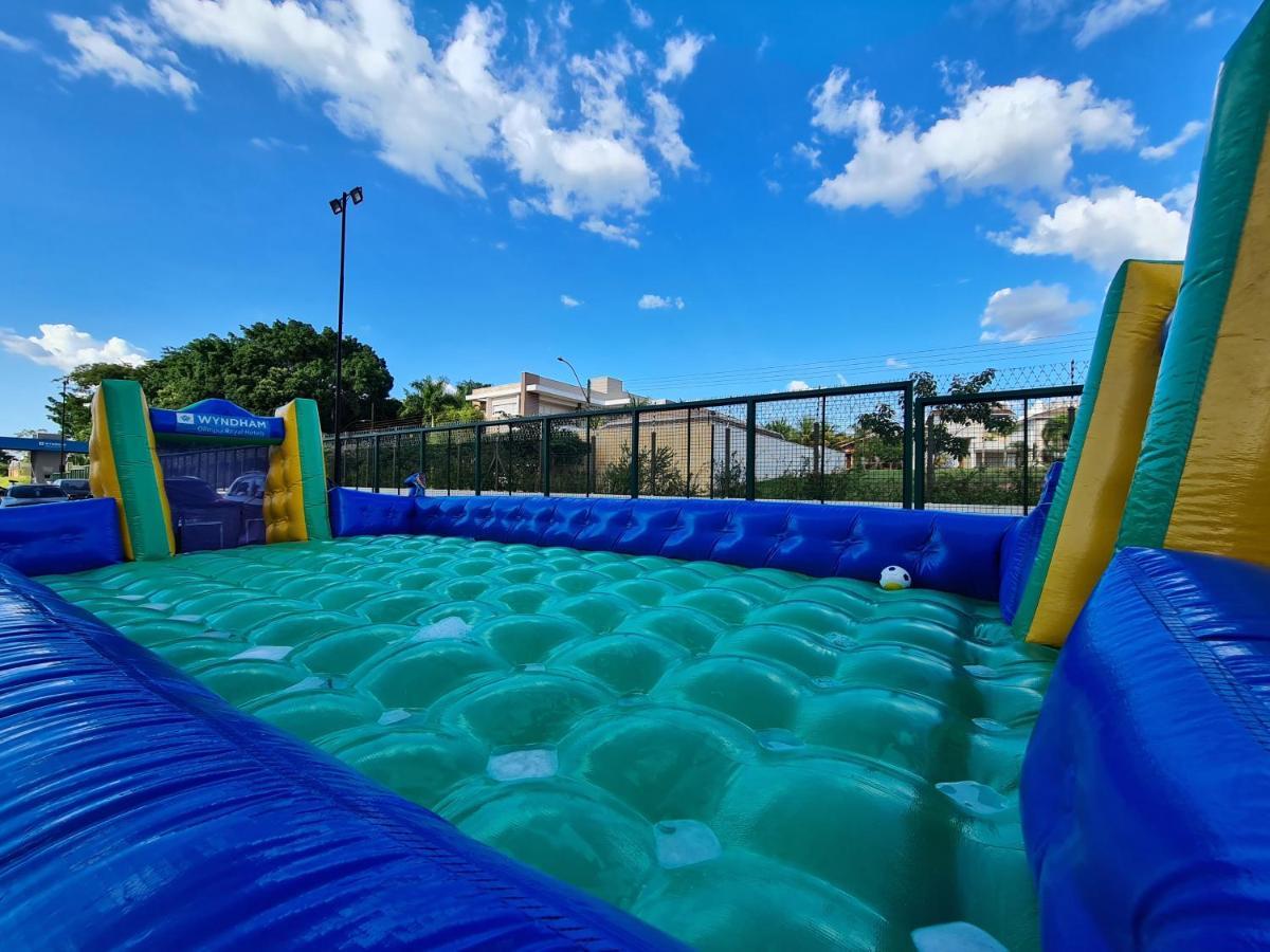 Wyndham Olimpia Royal Hotels Luaran gambar A water pillow