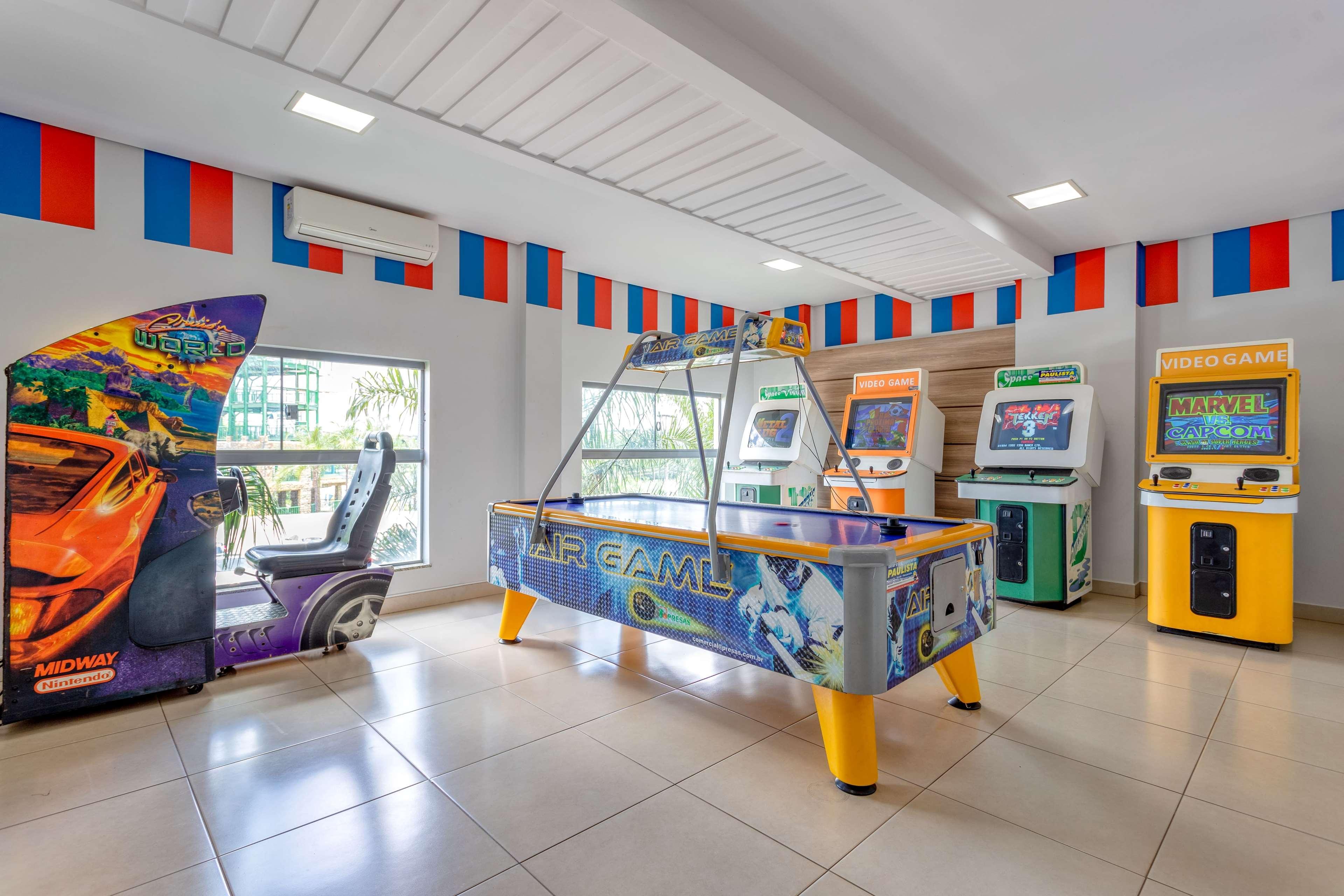 Wyndham Olimpia Royal Hotels Luaran gambar The game room