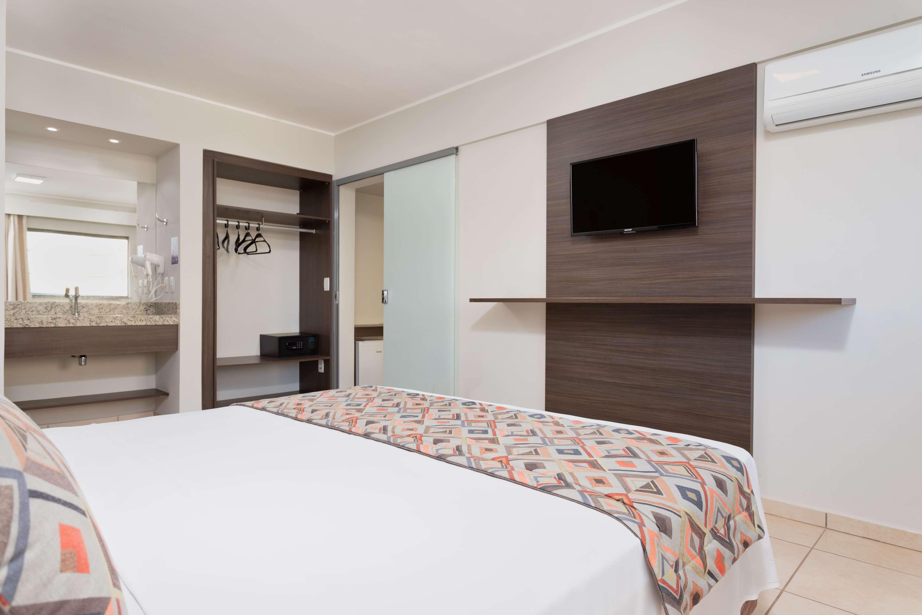 Wyndham Olimpia Royal Hotels Luaran gambar A room at the hotel