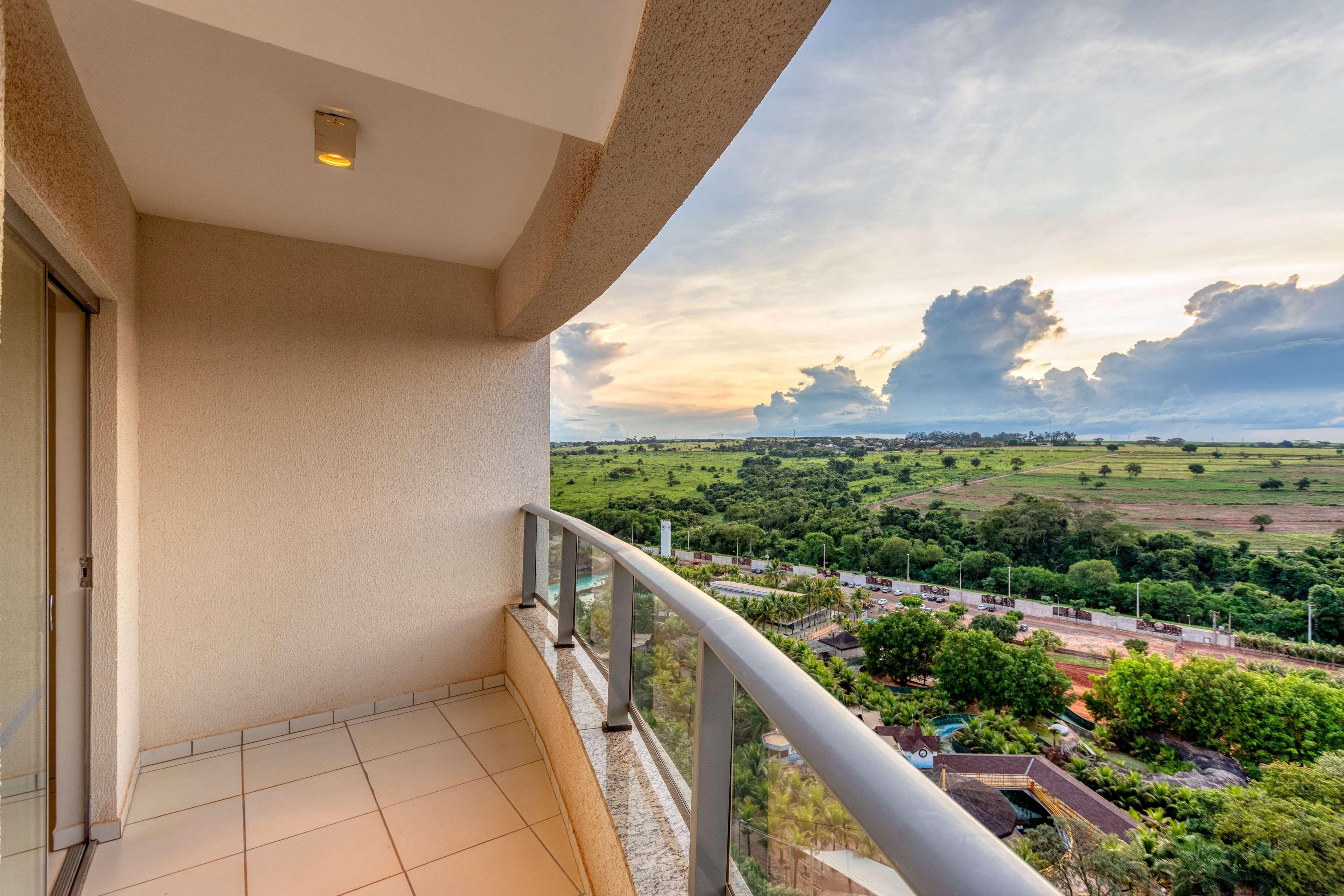 Wyndham Olimpia Royal Hotels Luaran gambar A balcony